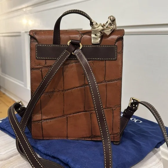 Dooney & Bourke Bag Denison Leather Croco Flap Brown Croc-Embossed Backback - Picture 6 of 17